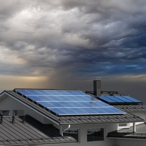 Hogyan befolyásolja az időjárás a napelemes rendszer teljesítményét? Hogyan befolyásolja az időjárás a napelemes rendszer teljesítményét?